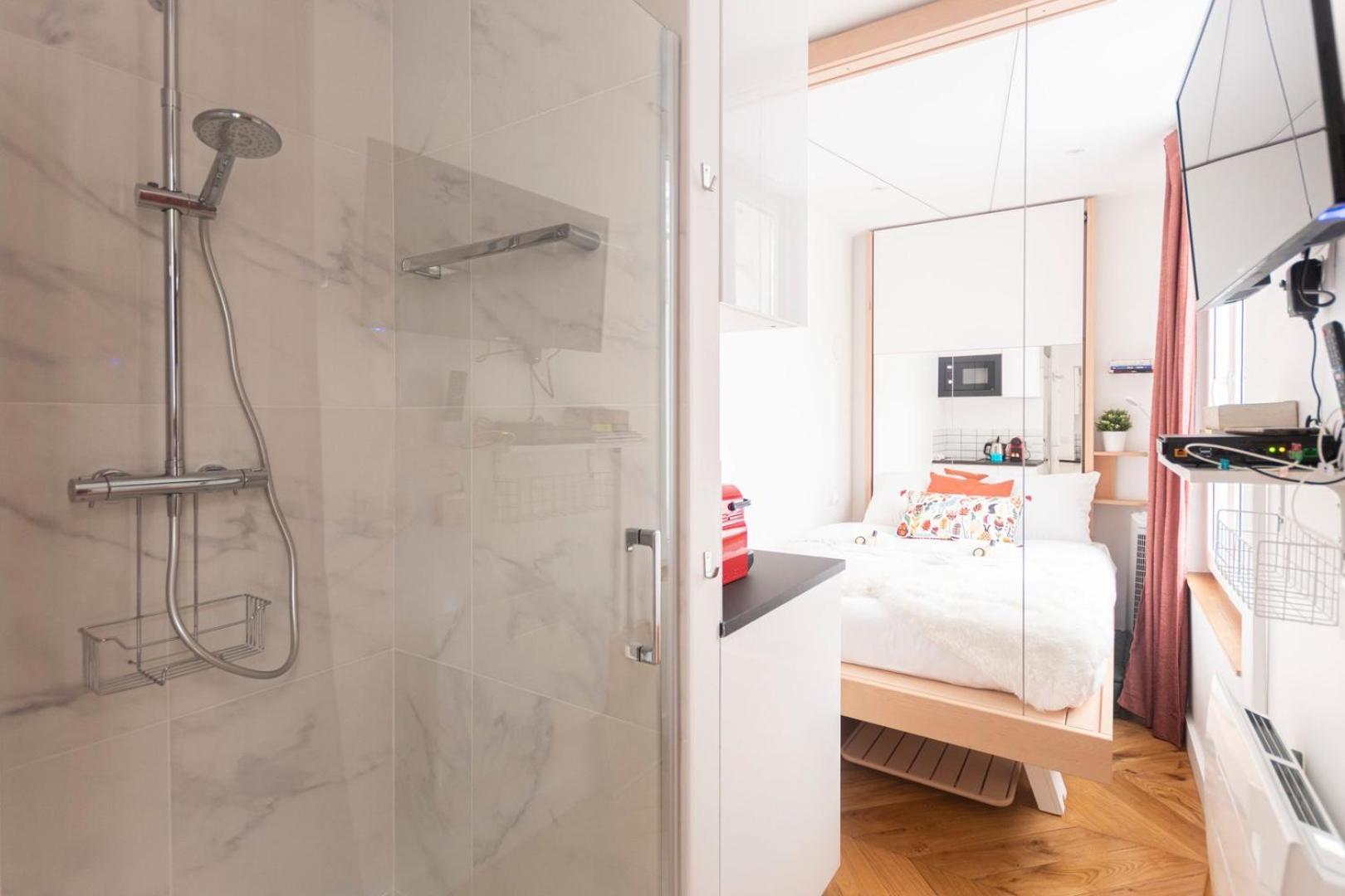 Super Central Mini Studio - 2 Pax, Murphy Bed Париж Экстерьер фото